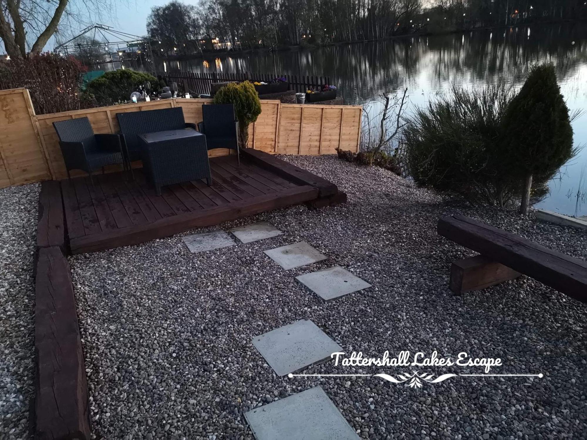 Meridian Tattershall Lakes Escape - Lakeside Lodge Caravan With A Fishing Peg Luxury Hot Tub Exterior foto